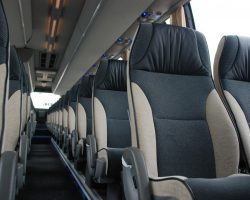 Sæder i en af vores turistbusser.