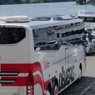 Turistbus med Todbjerg ved færgehavn